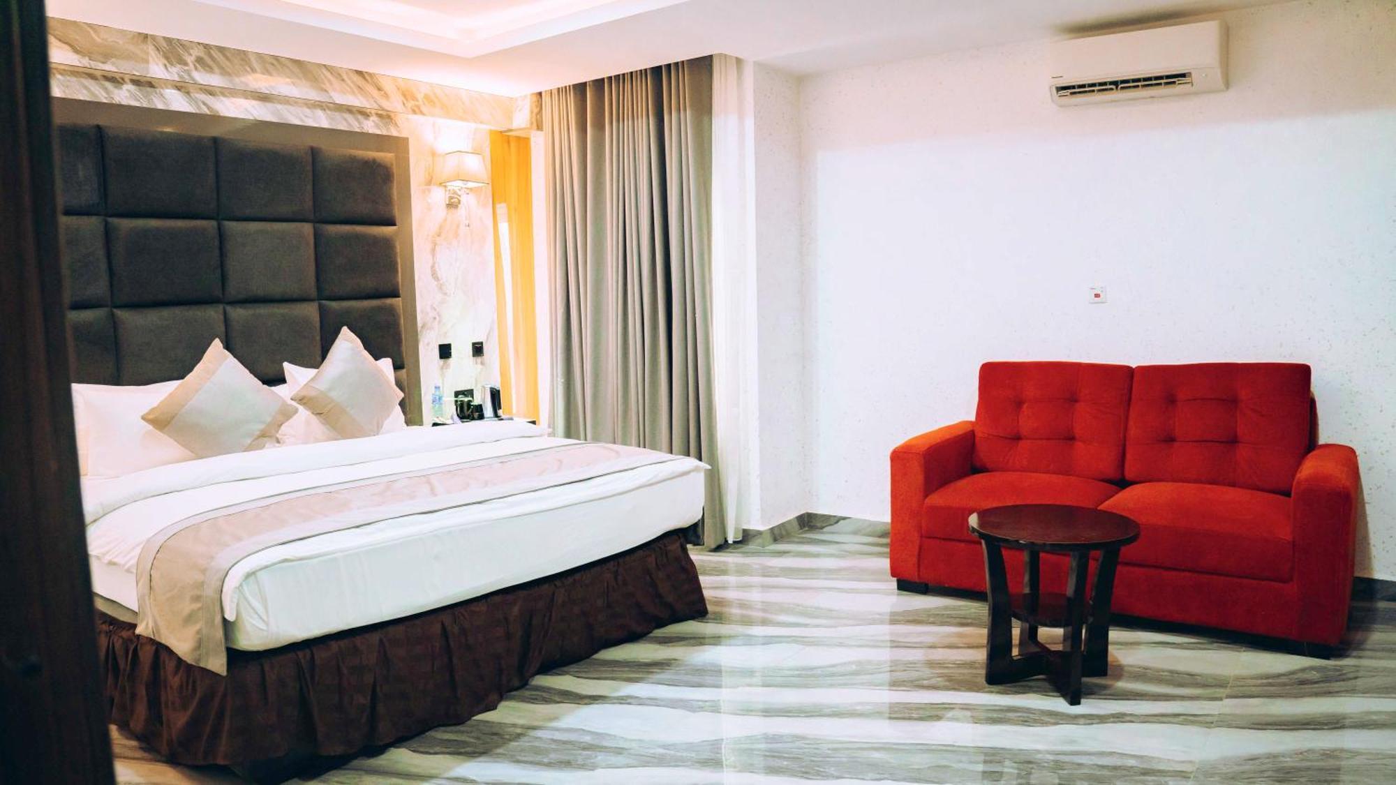 Mcdons Skye Hotel Owerri Exterior photo