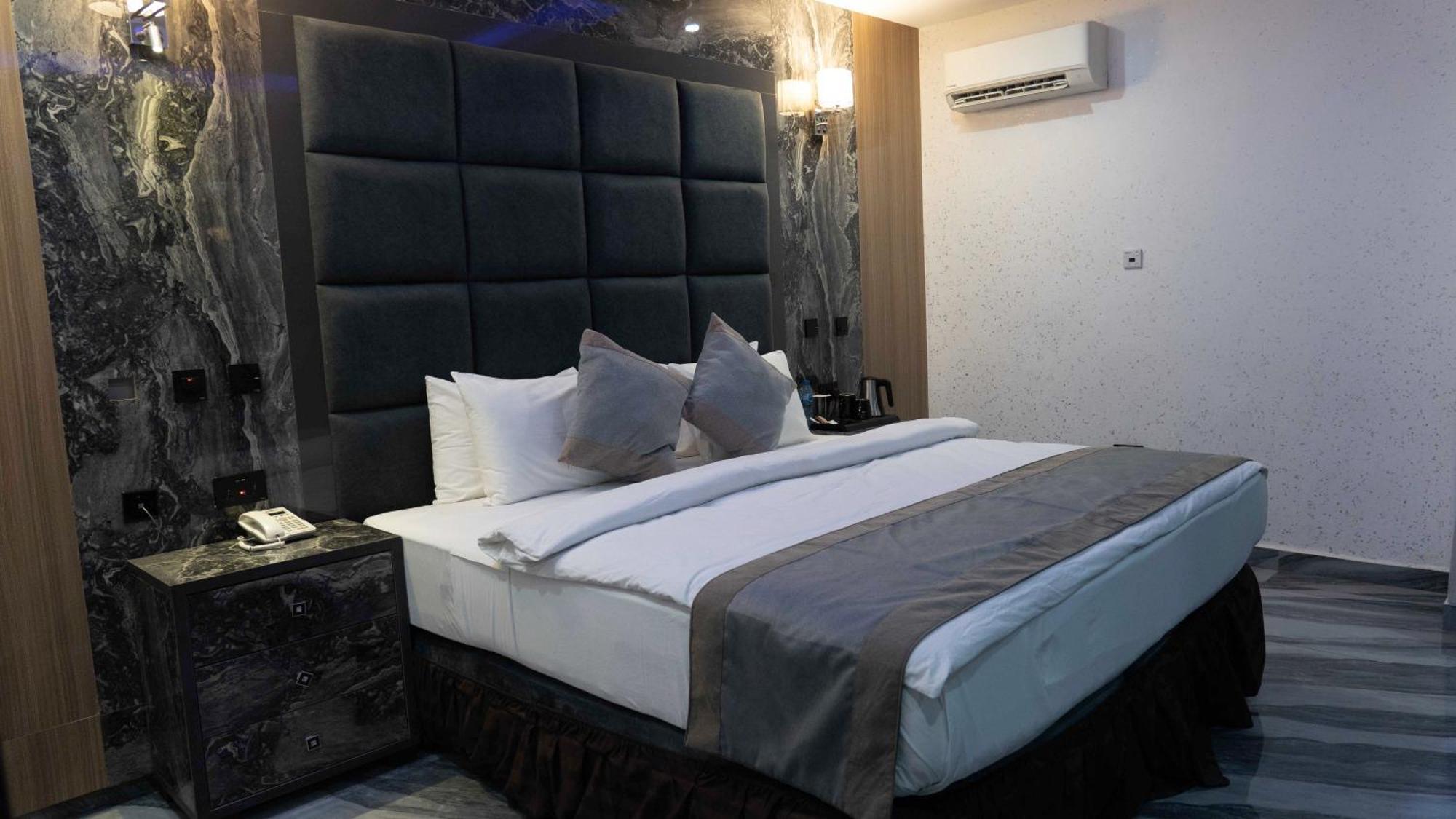 Mcdons Skye Hotel Owerri Exterior photo